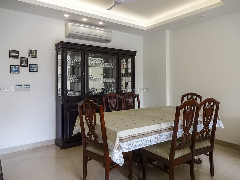 3 BHK Flat For Rent in Safdarjung Development Area