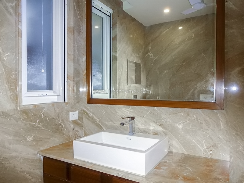 3 BHK Flat For Rent in Safdarjung Development Area