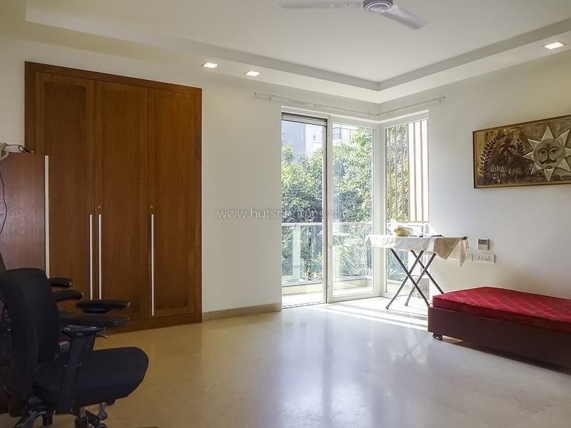 3 BHK Flat For Rent in Safdarjung Development Area