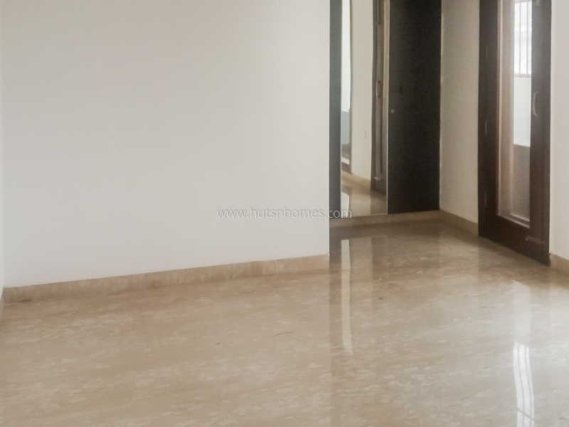 4 BHK Flat For Rent in Defence Colony