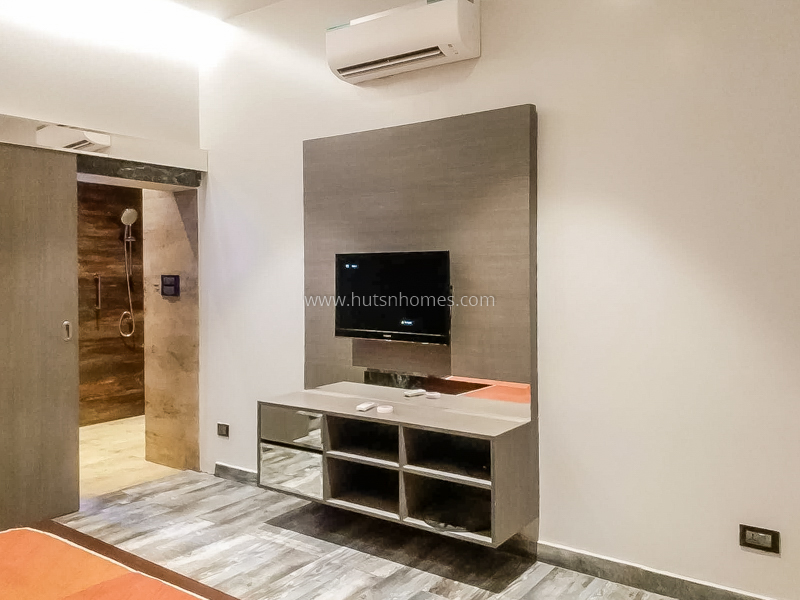 3 BHK Flat For Rent in Defence Colony