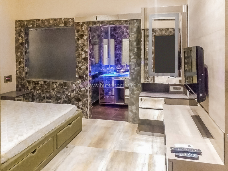 3 BHK Flat For Rent in Defence Colony