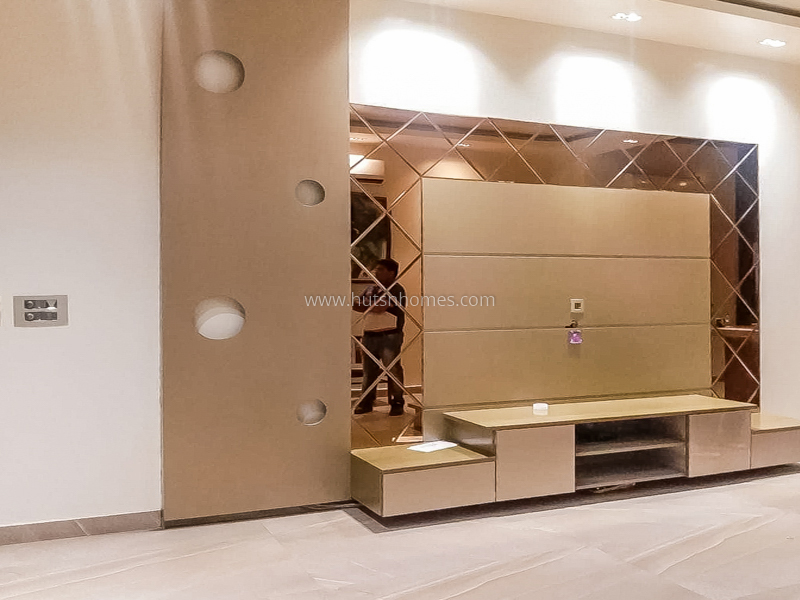 3 BHK Flat For Rent in Defence Colony