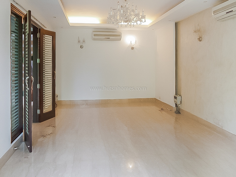 3 BHK Flat For Rent in Neeti Bagh