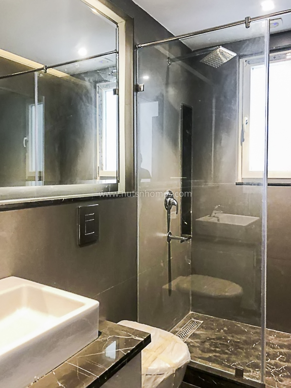 4 BHK Flat For Rent in Soami Nagar