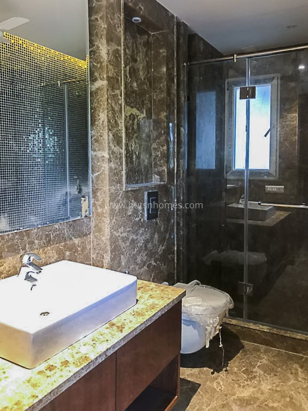 4 BHK Flat For Rent in Soami Nagar