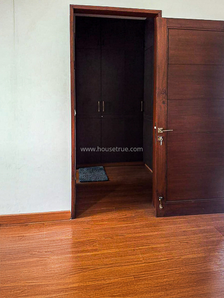 3 BHK Flat For Rent in Defence Colony