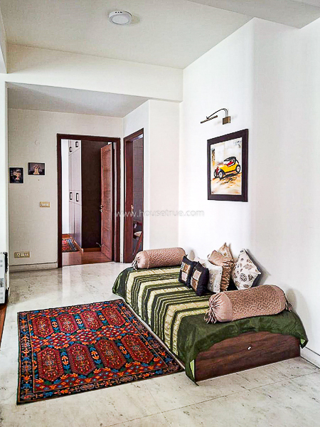 3 BHK Flat For Rent in Defence Colony