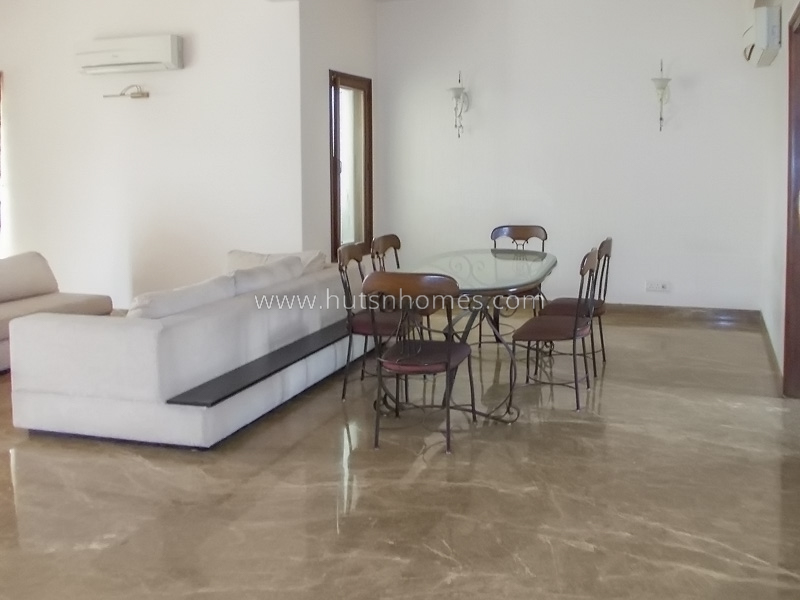 2 BHK Flat For Rent in Defence Colony