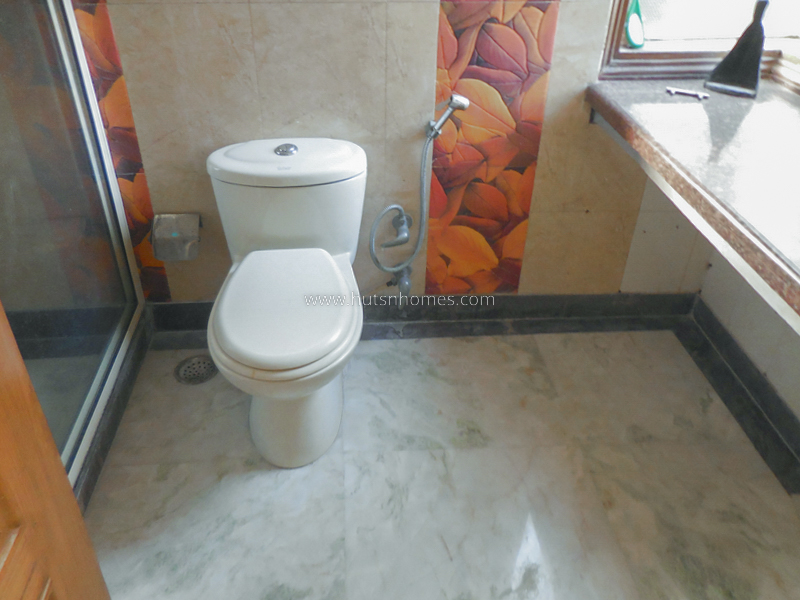 3 BHK Flat For Rent in Defence Colony