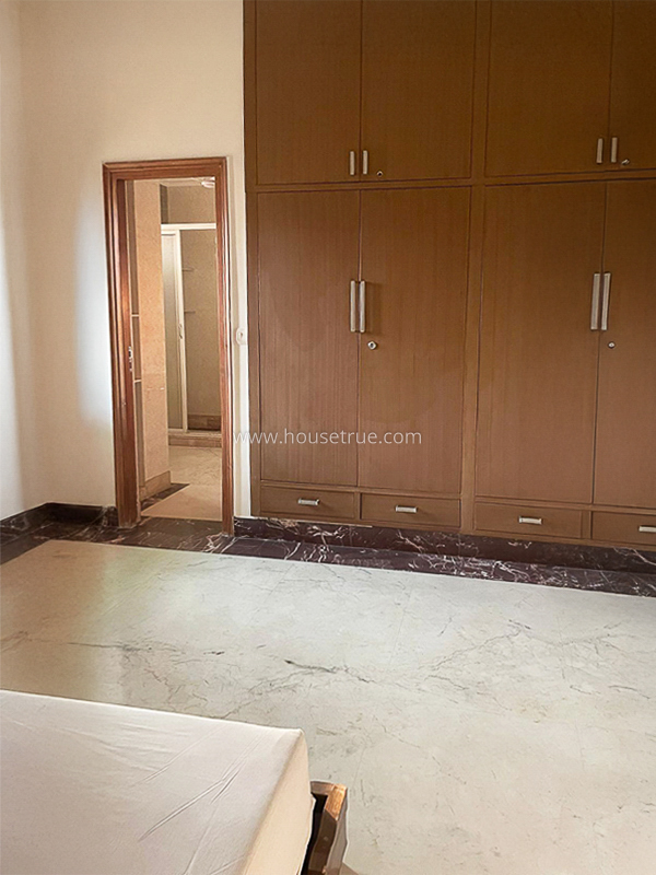 2 BHK Flat For Rent in Defence Colony