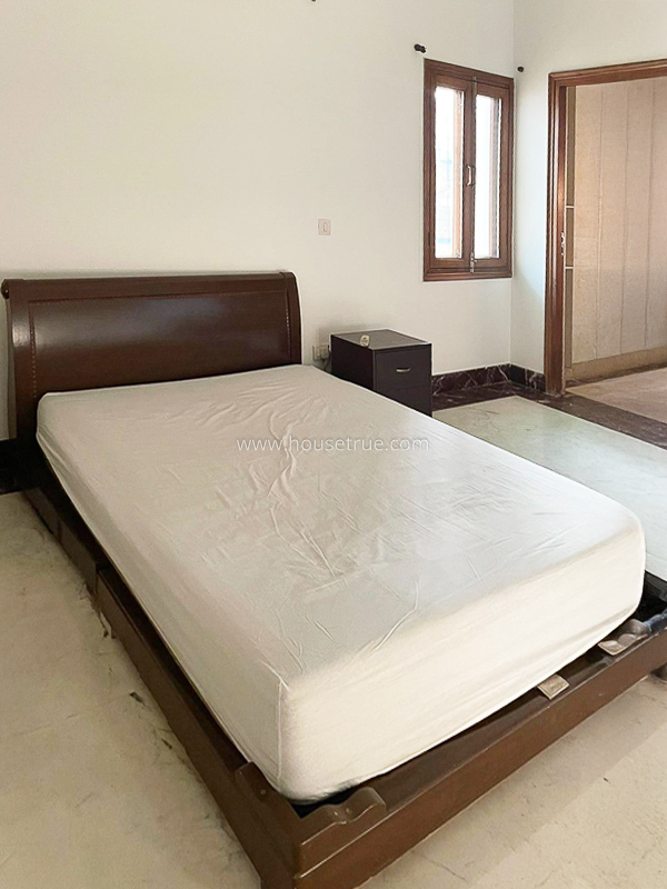2 BHK Flat For Rent in Defence Colony