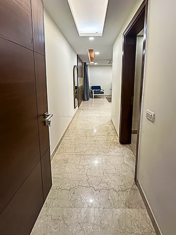 3 BHK Flat For Rent in Defence Colony