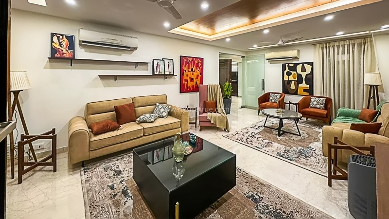 3 BHK Flat For Rent in Defence Colony