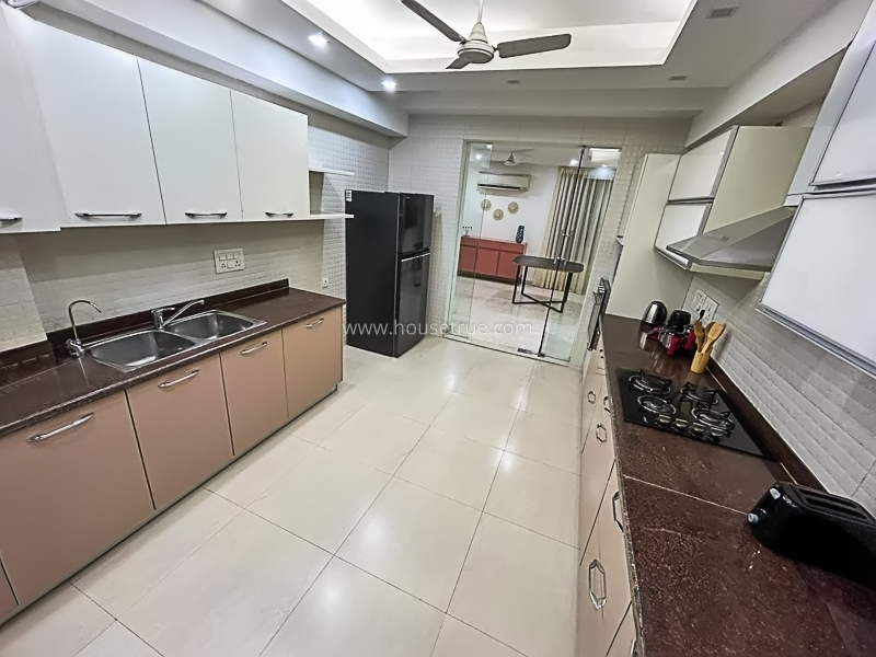 3 BHK Flat For Rent in Defence Colony