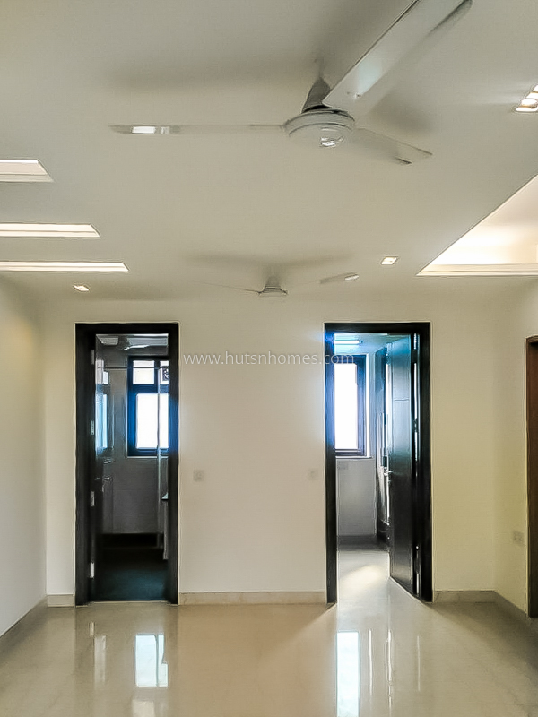 3 BHK Flat For Rent in Defence Colony