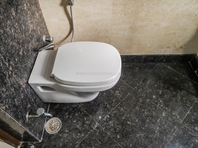 4 BHK Flat For Rent in Defence Colony