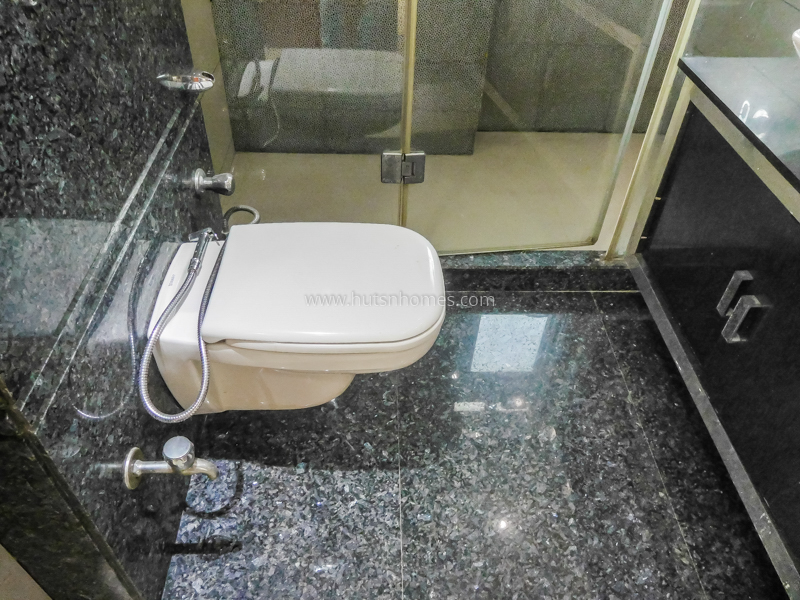 4 BHK Flat For Rent in Defence Colony