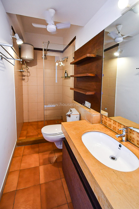 2 BHK Flat For Rent in Defence Colony