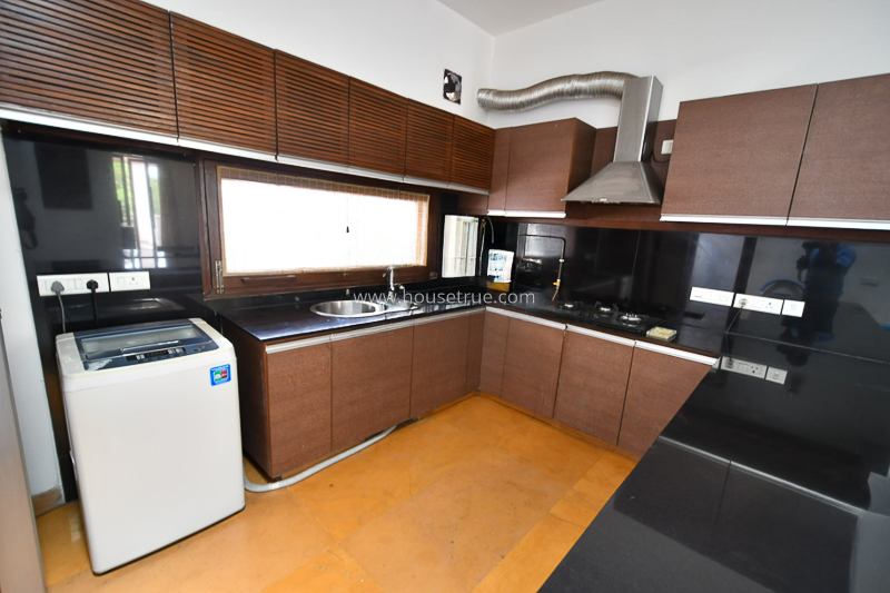 2 BHK Flat For Rent in Defence Colony