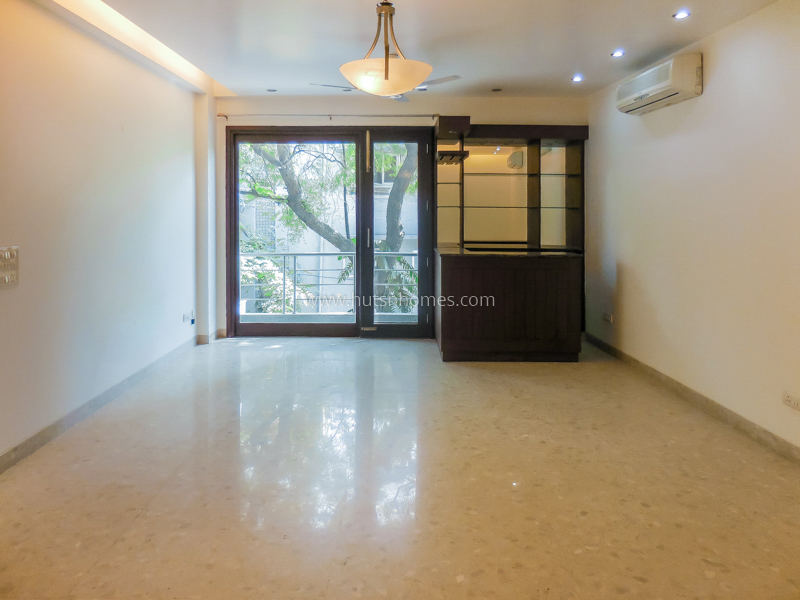 3 BHK Flat For Rent in Defence Colony