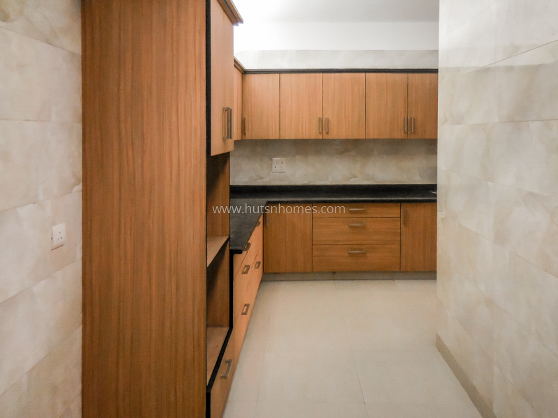 3 BHK Flat For Rent in Defence Colony