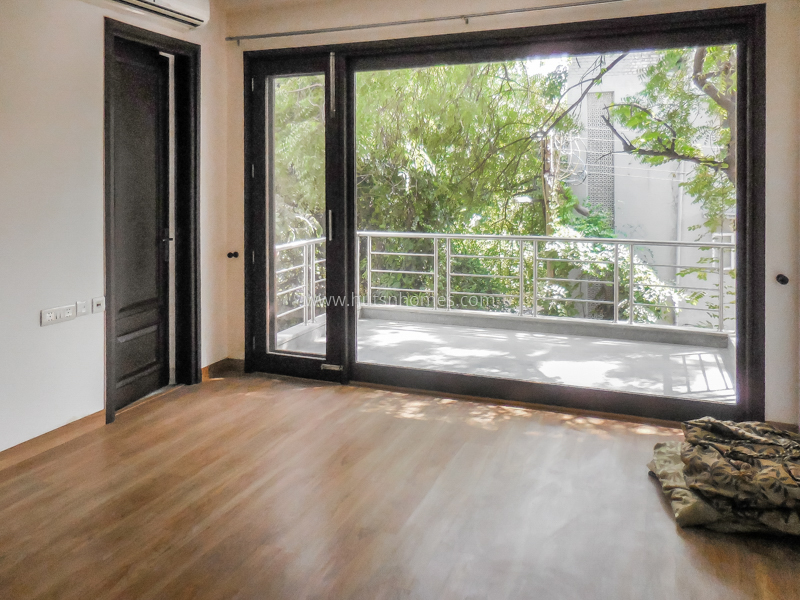 3 BHK Flat For Rent in Defence Colony
