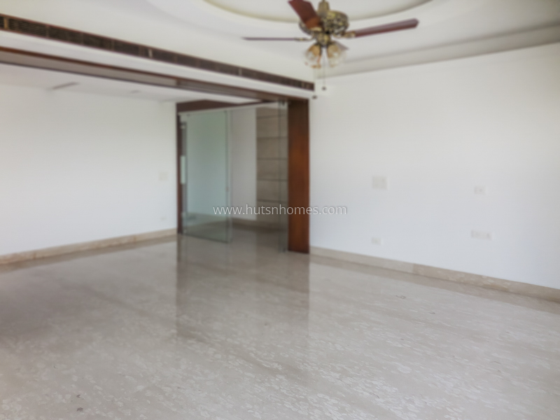 3 BHK Builder Floor For Rent in Defence Colony