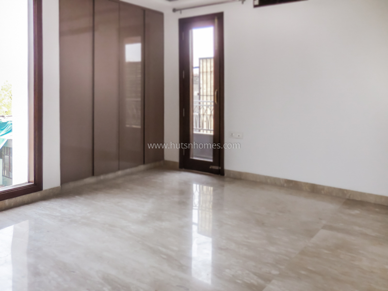 3 BHK Builder Floor For Rent in Defence Colony