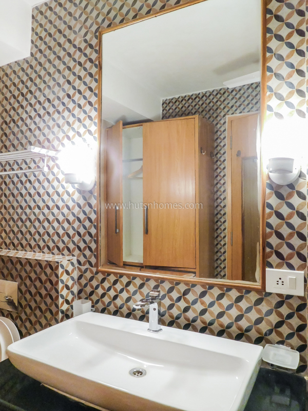 4 BHK Flat For Rent in Defence Colony