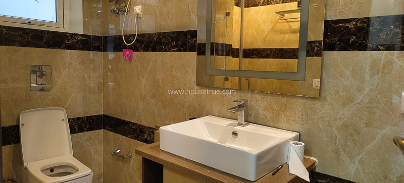 3 BHK Flat For Rent in Defence Colony