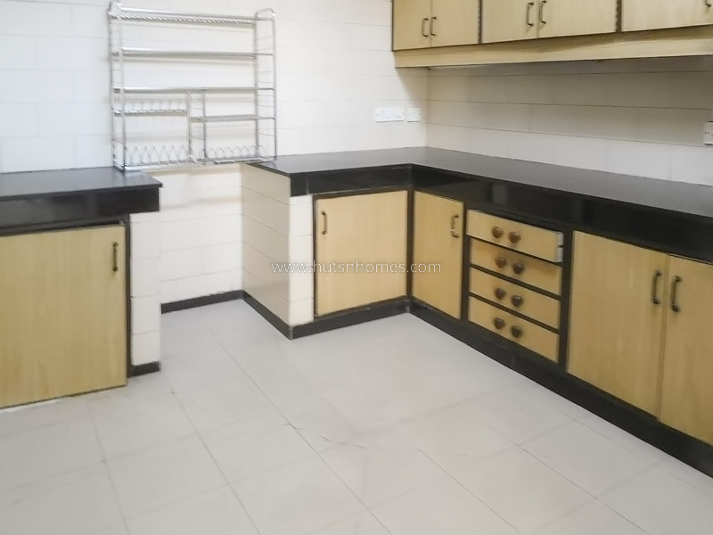 3 BHK Flat For Rent in New Friends Colony