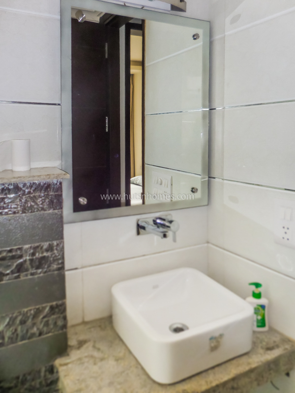12 BHK Entire-Building For Rent in Defence Colony
