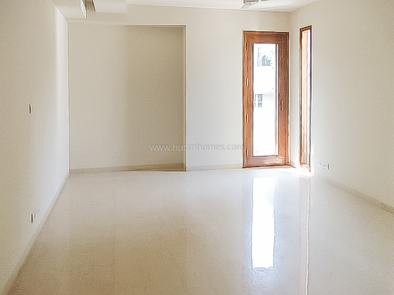 3 BHK Flat For Rent in Defence Colony
