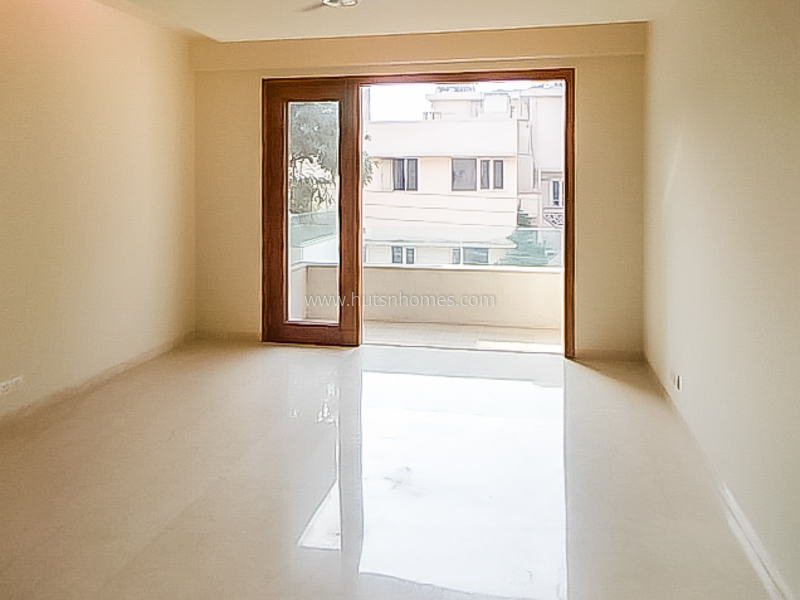 3 BHK Flat For Rent in Defence Colony