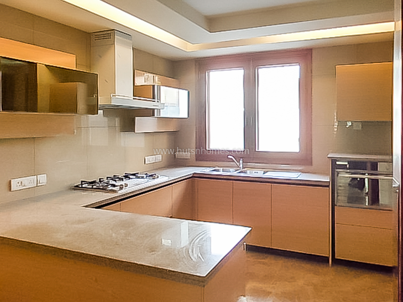 3 BHK Flat For Rent in Defence Colony