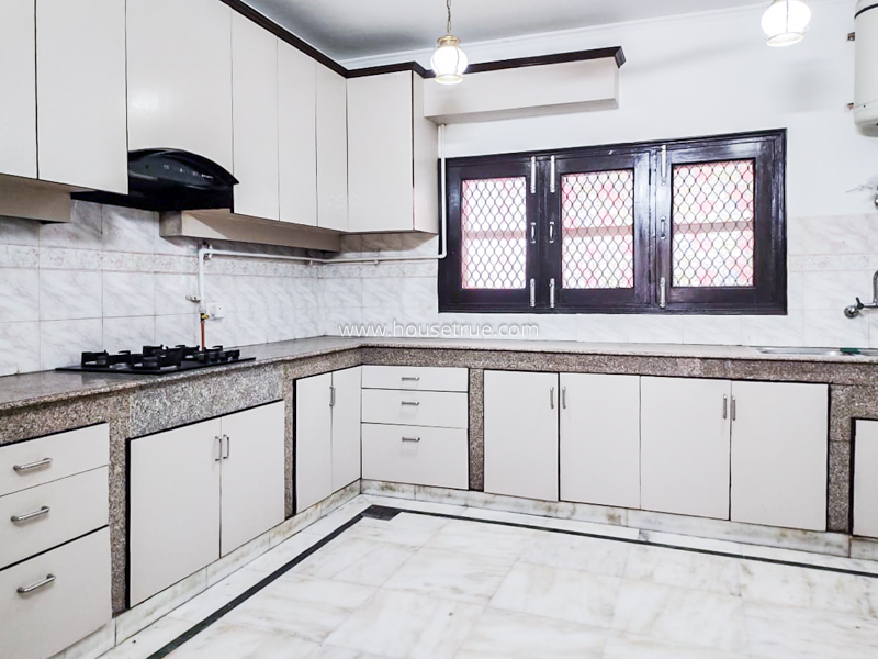 4 BHK Flat For Rent in Vasant Vihar