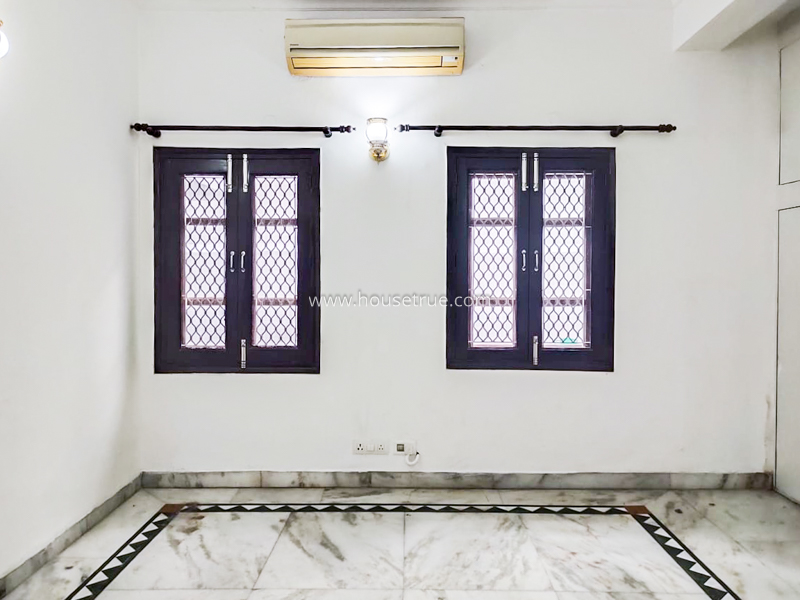 4 BHK Flat For Rent in Vasant Vihar