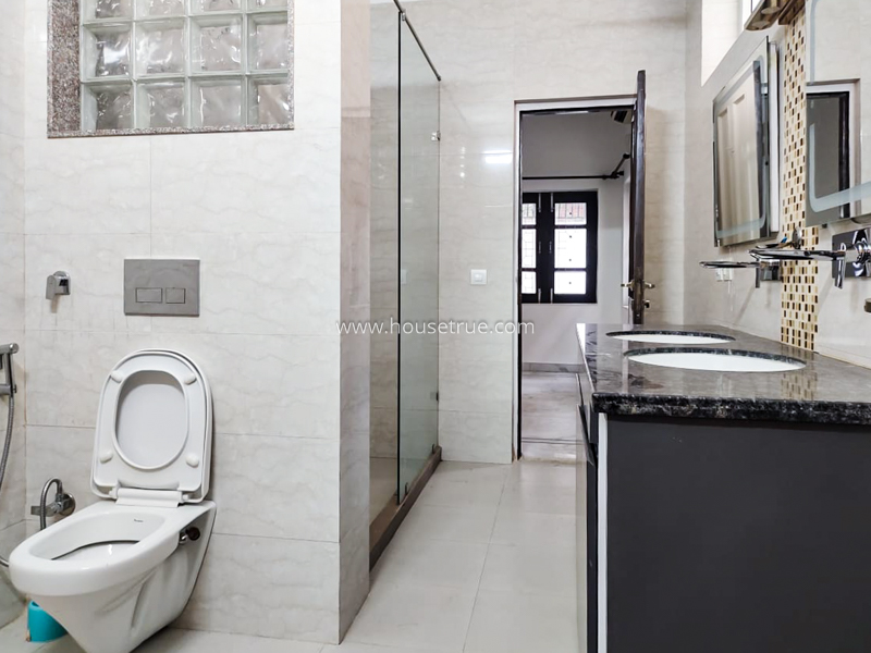 4 BHK Flat For Rent in Vasant Vihar