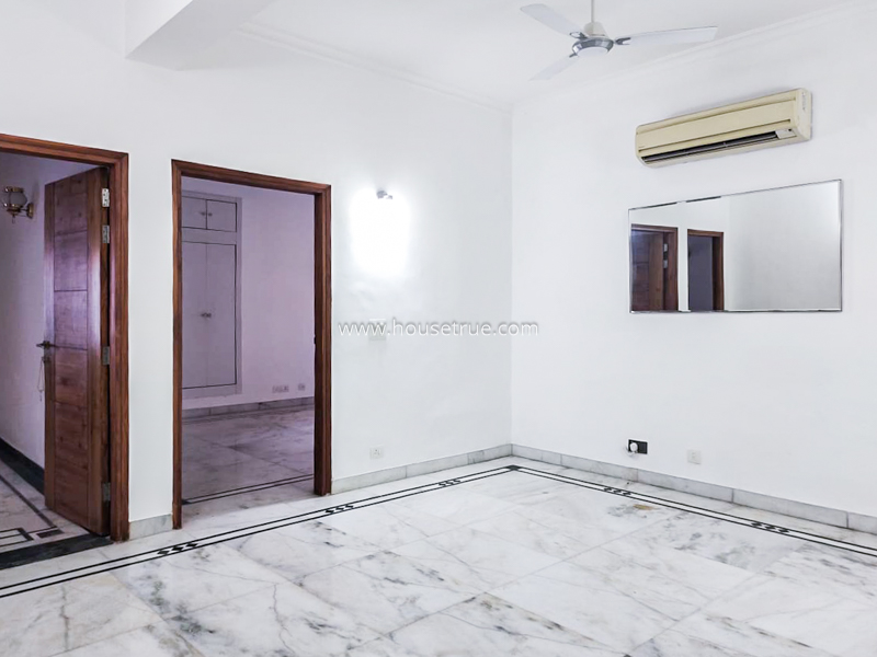 4 BHK Flat For Rent in Vasant Vihar