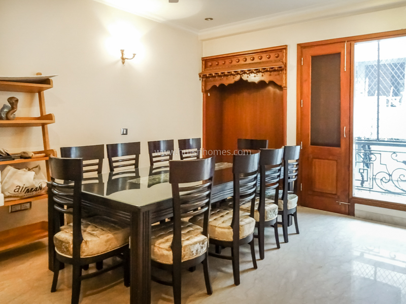 4 BHK Flat For Rent in Vasant Vihar