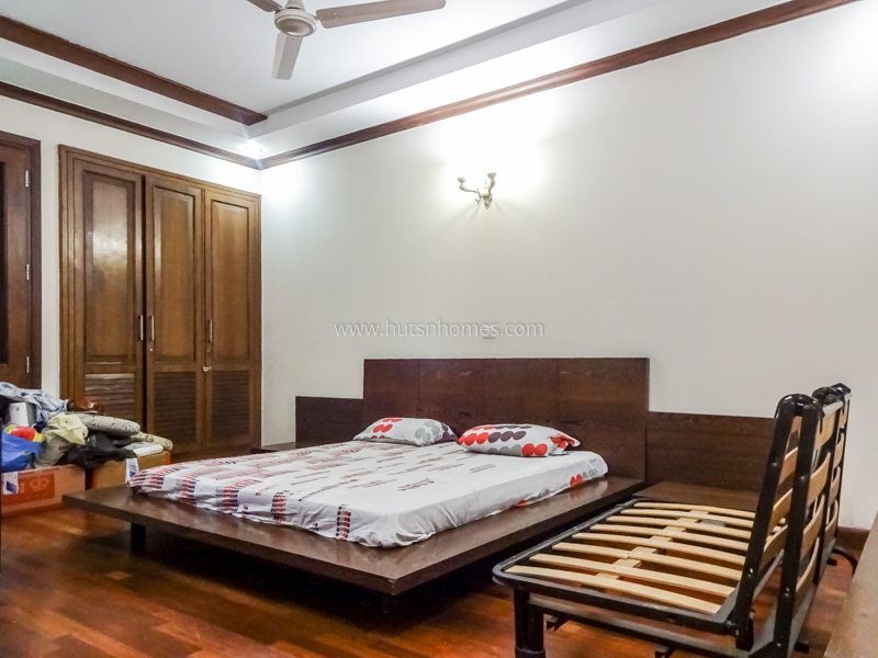 4 BHK Flat For Rent in Vasant Vihar