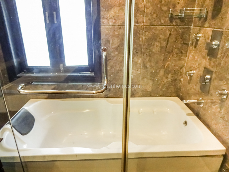 4 BHK Flat For Rent in Vasant Vihar