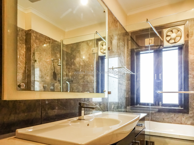 4 BHK Flat For Rent in Vasant Vihar