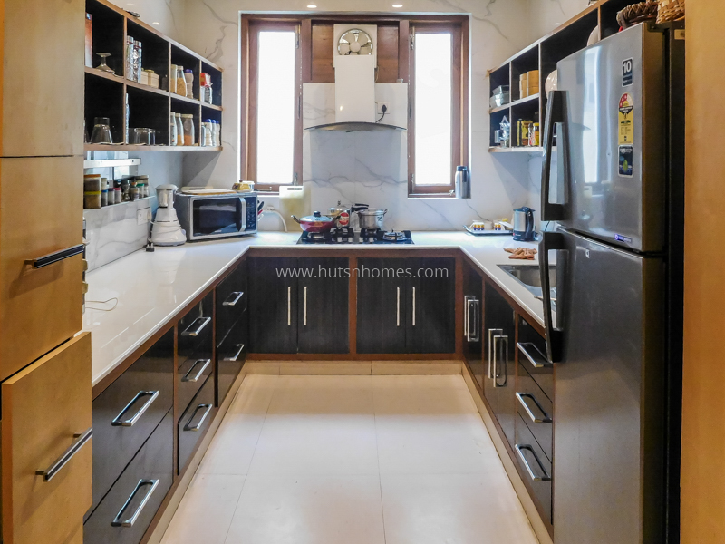 4 BHK Flat For Rent in Friends Colony East