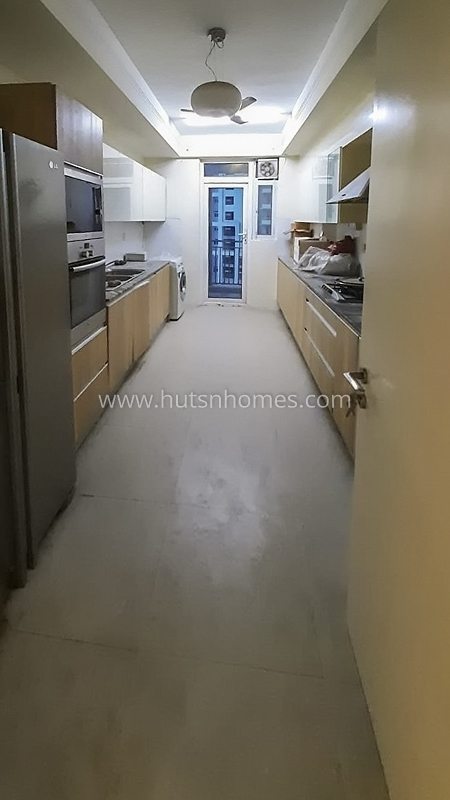 4 BHK Condo For Rent in Golf Course Road