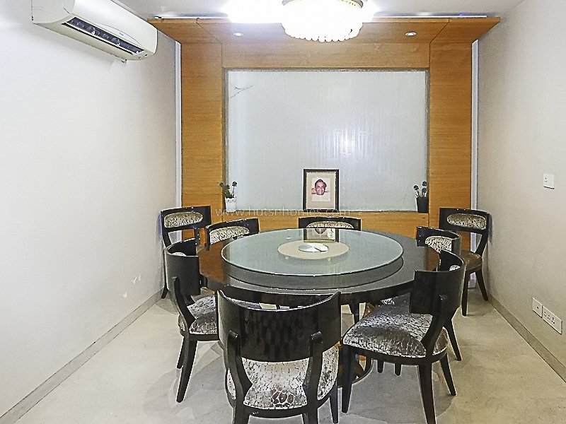 4 BHK Flat For Rent in Anand Niketan