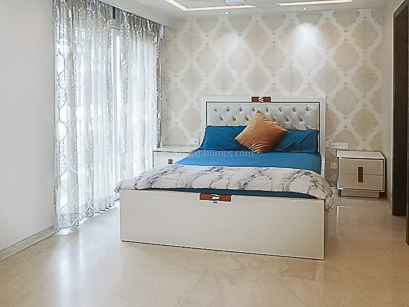 4 BHK Flat For Rent in Anand Niketan