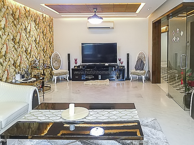 4 BHK Flat For Rent in Anand Niketan