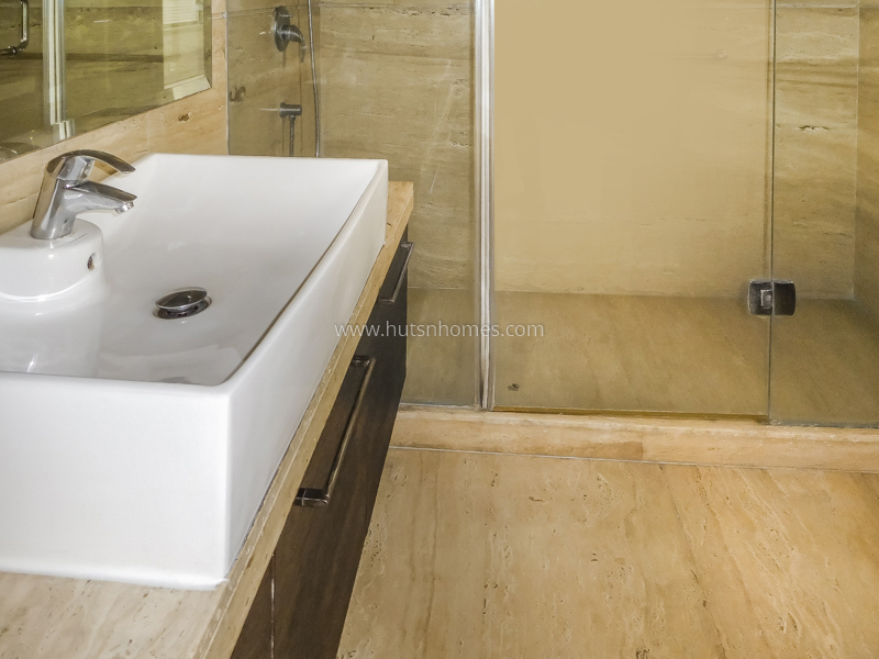 4 BHK Duplex For Rent in West End Colony